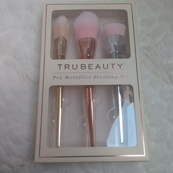 Trubeauty Pro Metallics Brushes Set of 3 Makeup Strobing Highlighting New OOS - Picture 2 of 5